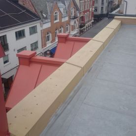 Bilde av oppgradering av tak og øvre fasade i Sandefjord sentrum